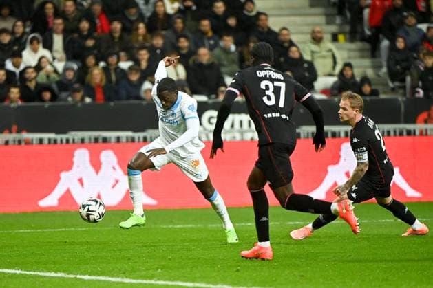 OGC Nice v Olympique de Marseille - Ligue 1 McDonald s 2025 2026 26 Melvin BARD (ogcn) - 22 Timothy WEAH (om) during the Ligue 1 McDonald s match between OGC Nice and Olympique de Marseille at Allianz Riviera on November 21, 2025 in Nice, France. Nice France  Copyright: xFEPx 776348205