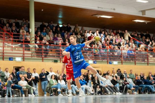 Handball I Men I Season 2025 2026 I 3 League I 12 Matchday I TV Bittenfeld 2 TSV Neuhausen Filder 1898 I 21 11 2025 Michael Seiz 21, TV Bittenfeld 2 at Siebenmeter Waiblingen Gemeindehalle Bittenfeld Baden Württemberg Germany Copyright: xLobeca MaxxPetershansx