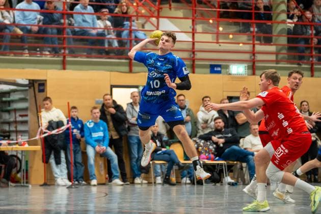 Handball I Men I Season 2025 2026 I 3 League I 12 Matchday I TV Bittenfeld 2 TSV Neuhausen Filder 1898 I 21 11 2025 Maurice Widmaier 10, TV Bittenfeld 2 im Wurf Waiblingen Gemeindehalle Bittenfeld Baden Württemberg Germany Copyright: xLobeca MaxxPetershansx