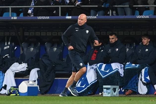 Trainer Uwe Rösler VfL Bochum looks on during the 2 Bundesliga match between VfL Bochum and Dynamo Dresden, Vonovia Ruhrstadion on November 21, 2025 in Bochum, Germany Photo by Ralf Treese DeFodi Images Trainer Uwe Rösler VfL Bochum looks on during the 2 Bundesliga match between VfL Bochum and Dynamo Dresden at Vonovia Ruhrstadion on November 21, 2025 in Bochum, Germany Photo by Ralf Treese DeFodi Images Photo by Ralf Treese DeFodi Images
