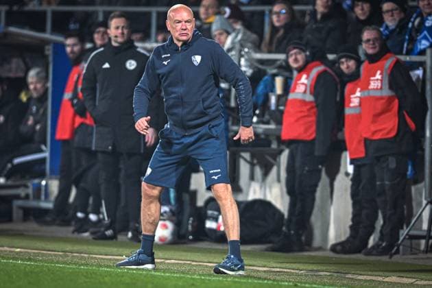 Germany, Football, 2 Bundesliga, Matchday 13, 2025 2026, VfL Bochum vs Dynamo Dresden, 21 11 2025, Vonovia Ruhrstadion, Bochum, Germany, Uwe Rösler VfL Bochum, Coach engaged on the sidelines Copyright: xMarkusxVerwimpx