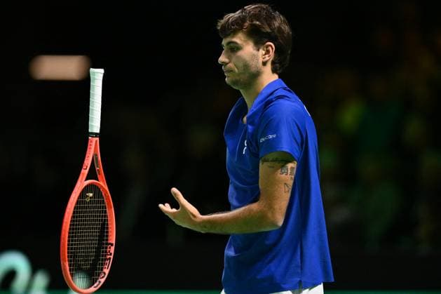 TENNIS - Internazionali di Tennis - Davis Cup - Final Eight Flavio Cobolli of Italy in action during the Davis Cup Semi-Final match between Flavio Cobolli of Italy and Zizou Bergs of Belgium at Supertennis Arena - Bolognafiere on November 21, 2025 in Bologna, Italy Bologna Italy  Copyright: xIPAxSport ABACAx