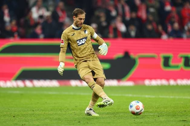 21 11 2025, Soccer Bundesliga, 1 FSV Mainz 05 TSG 1899 Hoffenheim, emonline, emspor, v l , Goalkeeper Oliver Baumann TSG 1899 Hoffenheim DFL DFB REGULATIONS PROHIBIT ANY USE OF PHOTOGRAPHS AS IMAGE SEQUENCES AND OR QUASI VIDEO xdcx Copyright: HMBxMedia Claus