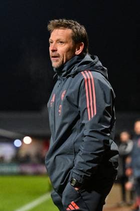 Regionalliga Bayern TSV Buchbach FC Bayern München II 21 11 2025 buchbach, GERMANY 21 NOVEMBER in the picture Holger SEITZ Head coach FC Bayern München II Single photo free pose at the league match between TSV Buchbach and FC Bayern München II on matchday 19 of the Regionalliga Bayern at the SMR Arena on 21 11 2025 Copyright: xBEAUTIFULxSPORTS Goldbergx