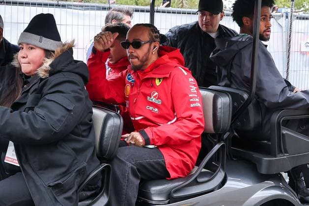 Lewis Hamilton Scuderia Ferrari HP 44 in golf cart in the paddock, Las Vegas Grand Prix, Motorsport, Men, Formula 1, 3 Free Practice, 21 11 2025 Las Vegas Nevada USA Copyright: xkolbert-press ChristianxKolbertx