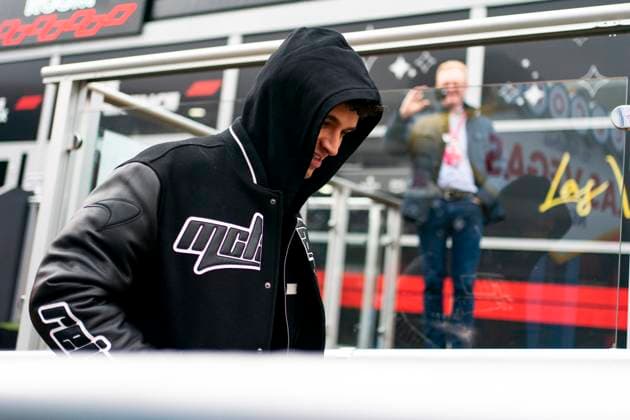 British Formula One driver Lando Norris of McLaren F1 Team arrives for the Formula One Las Vegas Grand Prix at the Las Vegas Strip Circuit in Las Vegas on Friday, November 21, 2025.  LAS2025112106 GREGxNASH
