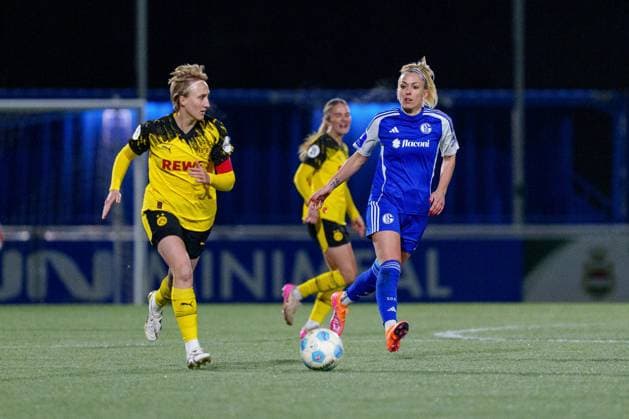 Womens Westfalen Pokal 2025 2026 FC Schalke 04 Borussia Dortmund Paula Reimann BVB, 13 Mandy Islacker S04, 9 Gelsenkirchen Parkstadion NRW Germany