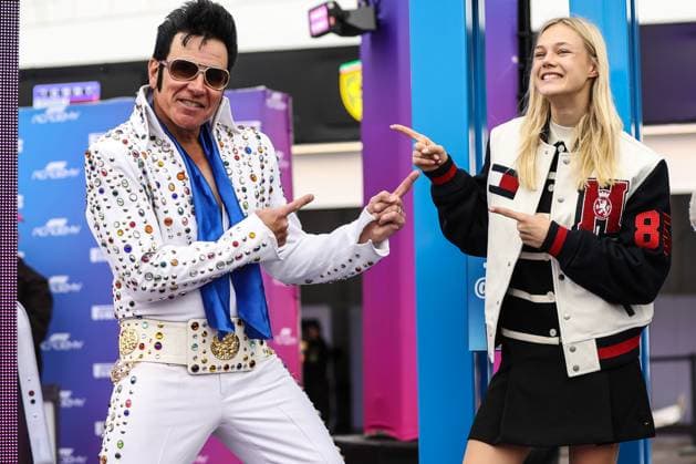November 21, 2025: F1 Academy driver Alba Larsen, poses for a photo with an Elvis impersonator during the F1 Academy Welcome to Las Vegas event at the Formula 1 Heineken Las Vegas Grand Prix in Las Vegas, NV. CSM. Las Vegas United States of America - ZUMAc04_ 20251121_zma_c04_085 Copyright: xChristopherxTrimx