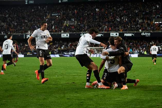 Valencia players celebrates the goal of Hugo Duro Valencia CF during the LaLiga EA Sports match between Valencia CF and Levante UD at Estadio de Mestalla on November 21, 2025 in Valencia, Spain Photo by Maria Jose Segovia DeFodi Images