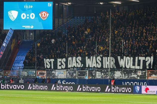 2 Bundesliga VfL Bochum SG Dynamo Dresden on 21 11 2025 at the Vonovia Ruhrstadion in Bochum The Dynamo Dresden fans in the guest block with a 12 minute protest Is that what you want banner banner banner MH