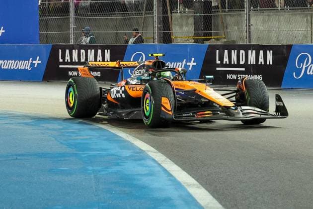 Lando Norris McLaren Formula 1 Team 4 , Las Vegas Grand Prix, Motorsport, Men, Formula 1, 3 Free Practice, 21 11 2025 Las Vegas Nevada USA Copyright: xkolbert-press ChristianxKolbertx