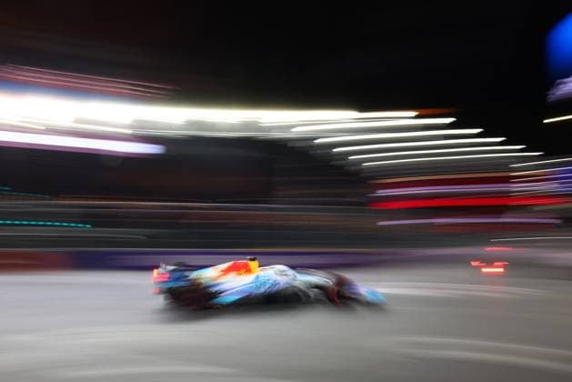 Formula 1 Las Vegas Grand Prix 2025 Liam Lawson of Racing Bulls in P3 during the Formula 1 Heineken Las Vegas Grand Prix 2025 at the Las Vegas Strip Circuit, Nevada, United States on 21 November 2025 Credit: Shaun Brooks Every Second Media Editorial use only. All images are copyright Every Second Media Limited. No images may be reproduced without prior permission. Copyright: xIMAGO EveryxSecondxMediax ESM-1644-0020 ShaunxBrooksx xEveryxSecondxMediax