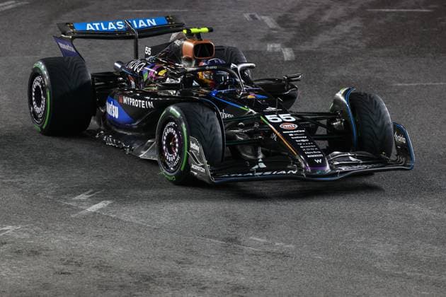 November 21, 2025: Atlassian Williams Racing, Mercedes driver Carlos Sainz (55) drives during the third practice session at the Formula 1 Heineken Las Vegas Grand Prix in Las Vegas, NV. CSM. Las Vegas United States of America - ZUMAc04_ 20251121_zma_c04_273 Copyright: xChristopherxTrimx