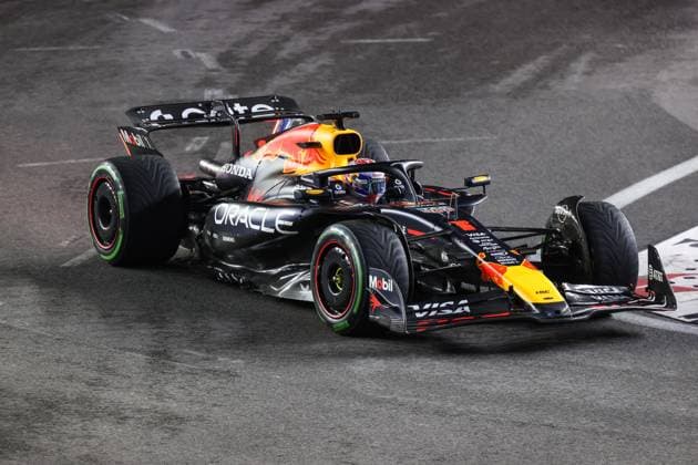 November 21, 2025: Oracle Red Bull Racing, Honda RBPT driver Max Verstappen (1) drives during the third practice session at the Formula 1 Heineken Las Vegas Grand Prix in Las Vegas, NV. CSM. Las Vegas United States of America - ZUMAc04_ 20251121_zma_c04_278 Copyright: xChristopherxTrimx