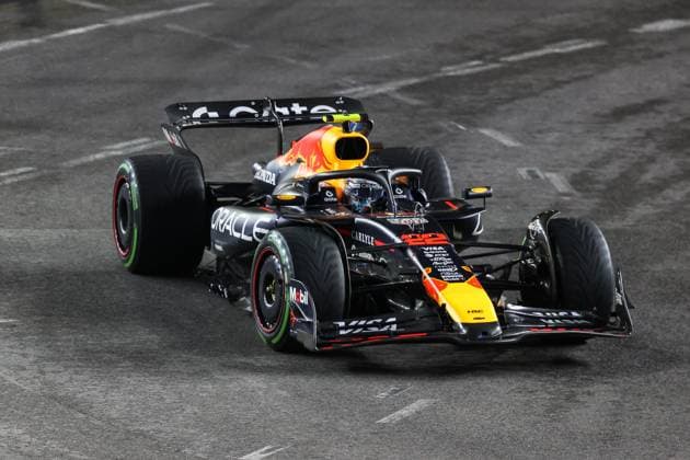 November 21, 2025: Oracle Red Bull Racing, Honda RBPT driver Yuki Tsunoda (22) drives during the third practice session at the Formula 1 Heineken Las Vegas Grand Prix in Las Vegas, NV. CSM. Las Vegas United States of America - ZUMAc04_ 20251121_zma_c04_289 Copyright: xChristopherxTrimx
