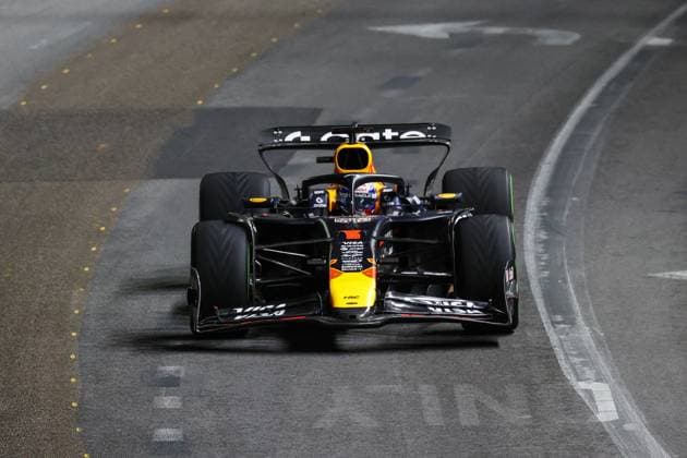 November 21, 2025: Oracle Red Bull Racing, Honda RBPT driver Max Verstappen (1) drives during the third practice session at the Formula 1 Heineken Las Vegas Grand Prix in Las Vegas, NV. CSM. Las Vegas United States of America - ZUMAc04_ 20251121_zma_c04_296 Copyright: xChristopherxTrimx