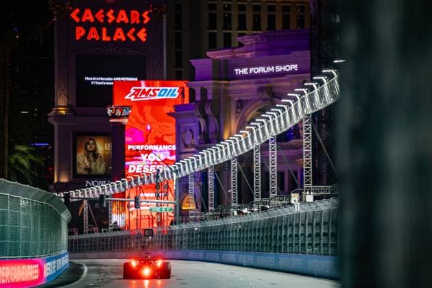 F1 - LAS VEGAS GRAND PRIX 2025 63 RUSSELL George (gbr), Mercedes AMG F1 Team W16, action during the 2025 Formula 1 Las Vegas Grand Prix, 22th round of the 2025 FIA Formula One World Championship, WM, Weltmeisterschaft from November 21 to 23, 2025 on the Las Vegas Strip Circuit, in Paradise, Nevada, United States of America - ParadiseUnited States  Copyright: xAndrÃ xFerreirax