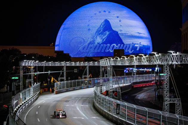 F1 - LAS VEGAS GRAND PRIX 2025 87 BEARMAN Ollie Oliver (gbr), Haas F1 Team VF-25 Ferrari, action during the 2025 Formula 1 Las Vegas Grand Prix, 22th round of the 2025 FIA Formula One World Championship, WM, Weltmeisterschaft from November 21 to 23, 2025 on the Las Vegas Strip Circuit, in Paradise, Nevada, United States of America - ParadiseUnited States  Copyright: xAndrÃ xFerreirax