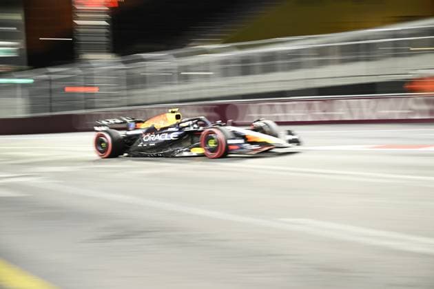 Formula 1 Grand Prix of Las Vegas 2025 - Third Practice Session Classification LAS VEGAS, NEVADA - NOVEMBER 21: Yuki Tsunoda of Oracle Red Bull Racing (22) competes Third Practice Session Classification for F1 Grand Prix of Las Vegas at Las Vegas Strip Circuit on November 21, 2025 in Las Vegas, Nevada, United States. Tayfun Coskun Anadolu Nevada United States. Editorial use only. Please get in touch for any other usage.  Copyright: x2025xAnadoluxTayfunxCoskunx
