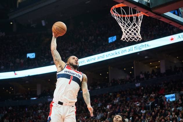 November 21, 2025, Toronto, On, Canada: Washington Wizards Cam Whitmore (1) dunks against the Toronto Raptors during second half NBA, Basketball Herren, USA basketball action in Toronto, on Friday, Nov. 21, 2025. Canada News - November 21, 2025 - ZUMAc35_ 20251121_zaf_c35_145 Copyright: xSammyxKoganx