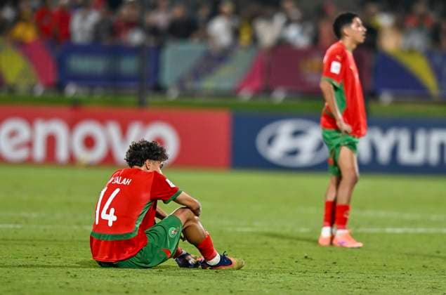 Morocco v Brazil : Quarter-final- FIFA U-17 World Cup Qatar 2025 Players of Morocco look dejected after the FIFA U-17 World Cup Qatar 2025 Quarter-final match between Morocco and Brazil in Doha, Qatar, on November 21, 2025. DOHA Qatar Copyright: xNOUSHADxTHEKKAYILx