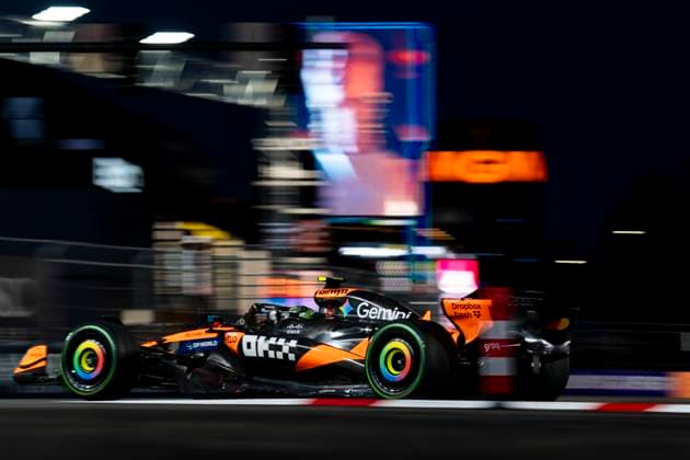 British Formula One driver Lando Norris of McLaren F1 Team in action during the third free practice session of the Formula One Las Vegas Grand Prix at the Las Vegas Strip Circuit in Las Vegas on Friday, November 21, 2025.  LAS2025112115 GREGxNASH