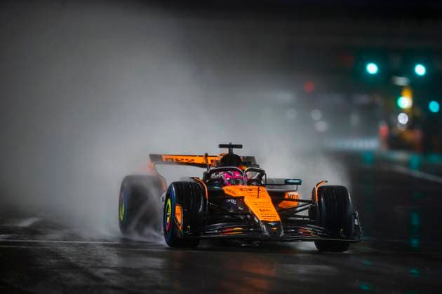 F1 - LAS VEGAS GRAND PRIX 2025 81 PIASTRI Oscar (aus), McLaren F1 Team MCL39, action during the 2025 Formula 1 Las Vegas Grand Prix, 22th round of the 2025 FIA Formula One World Championship, WM, Weltmeisterschaft from November 21 to 23, 2025 on the Las Vegas Strip Circuit, in Paradise, Nevada, United States of America - ParadiseUnited States  Copyright: xJoaoxFilipex