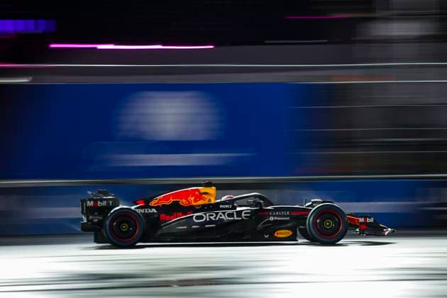 F1 - LAS VEGAS GRAND PRIX 2025 01 VERSTAPPEN Max (nld), Red Bull Racing RB21, action during the 2025 Formula 1 Las Vegas Grand Prix, 22th round of the 2025 FIA Formula One World Championship, WM, Weltmeisterschaft from November 21 to 23, 2025 on the Las Vegas Strip Circuit, in Paradise, Nevada, United States of America - ParadiseUnited States  Copyright: xXavixBonillax