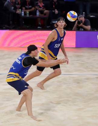 Beach volleyball, Beachvolleyball World Championship, WM, Weltmeisterschaft Jacob Hölting Nilsson and Elmer Andersson (SWE) v TÃ o Rotar and Arnaud Gauthier-Rat (FRA) during the Semi Final match of the Beach Volleyball World Championships at The Drive in Adelaide, Saturday, November 22, 2025. ( NO ARCHIVING, EDITORIAL USE ONLY ADELAIDE SOUTH AUSTRALIA AUSTRALIA  Copyright: xMATTxTURNERx 20251122121930966708