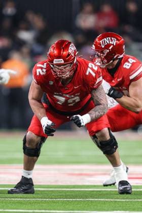 November 21, 2025: UNLV Rebels offensive lineman Will Thomas (72) waits for the ball to be snapped during the first half of the college football game featuring the Hawaii Rainbow Warriors and the UNLV Rebels at Allegiant Stadium in Las Vegas, NV. CSM. Las Vegas United States of America - ZUMAc04_ 20251121_zma_c04_445 Copyright: xChristopherxTrimx