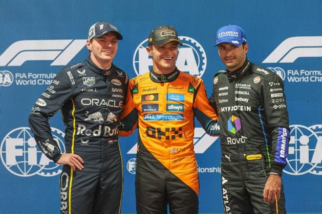 l r Second place on the grid for the race, Max Verstappen Oracle Red Bull Racing 1 , Winner of qualifying Lando Norris McLaren Formula 1 Team 4 secures pole position for the race and Carlos Sainz jr Atlassian Williams Racing 55 with third place on the grid, Las Vegas Grand Prix, Motorsport, Men, Formula 1, Qualifying, 21 11 2025 Las Vegas Nevada USA Copyright: xkolbert-press ChristianxKolbertx