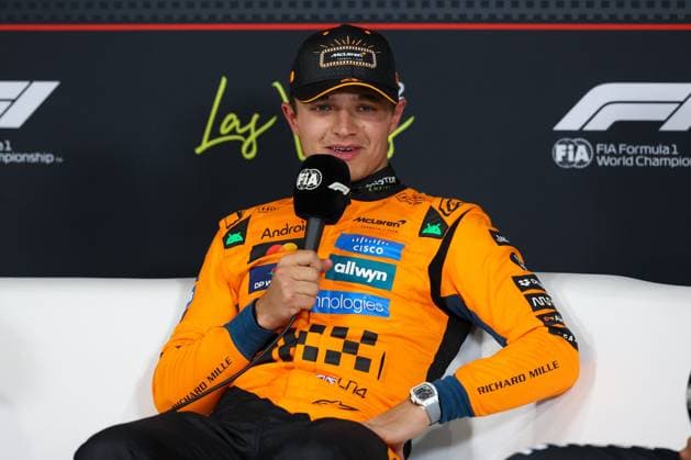 Winner of qualifying Lando Norris McLaren Formula 1 Team 4 secures pole position in the race Post-race interview, Las Vegas Grand Prix, Motorsport, Men, Formula 1, Qualifying, 21 11 2025 Las Vegas Nevada USA Copyright: xkolbert-press ChristianxKolbertx