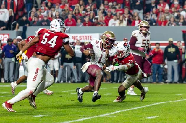 November 21, 2025, Raleigh, North Carolina, USA: Florida State Seminoles defensive back SHYHEIM BROWN (1) runs the ball during the second half of the NCAA, College League, USA football game between the Florida State Seminoles and the NC State Wolfpack on November 21st, 2025 at Carter-Finley Stadium in Raleigh, NC. Raleigh USA - ZUMAa220 20251121_znp_a220_060 Copyright: xIsraelxAntax