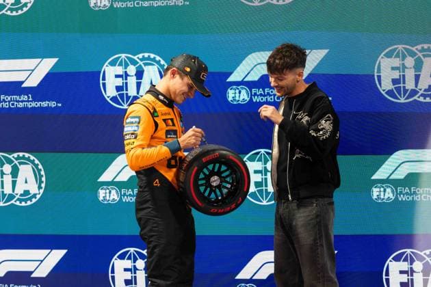 F1 - LAS VEGAS GRAND PRIX 2025 NORRIS Lando (gbr), McLaren F1 Team MCL39, portrait pole position during the 2025 Formula 1 Las Vegas Grand Prix, 22th round of the 2025 FIA Formula One World Championship, WM, Weltmeisterschaft from November 21 to 23, 2025 on the Las Vegas Strip Circuit, in Paradise, Nevada, United States of America -  Copyright: xJoaoxFilipex
