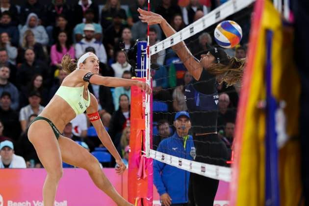 Beach volleyball, Beachvolleyball World Championship, WM, Weltmeisterschaft Tina Graudina (LAT) v Thamela Coradello Galil and Victoria Lopes Pereira Tosta (BRA) during the Semi Final match of the Beach Volleyball World Championships at The Drive in Adelaide, Saturday, November 22, 2025. ( NO ARCHIVING, EDITORIAL USE ONLY ADELAIDE SOUTH AUSTRALIA AUSTRALIA  Copyright: xMATTxTURNERx 20251122155285149119