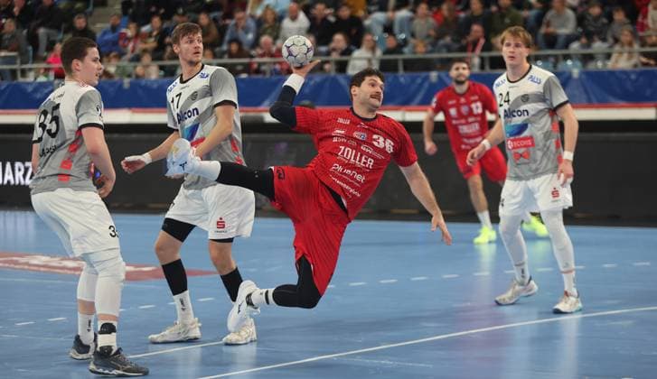 Bietigheim , Handball 2 Bundesliga SG BBM Bietigheim vs TV Grosswallstadt , center Jonathan Fischer BBM