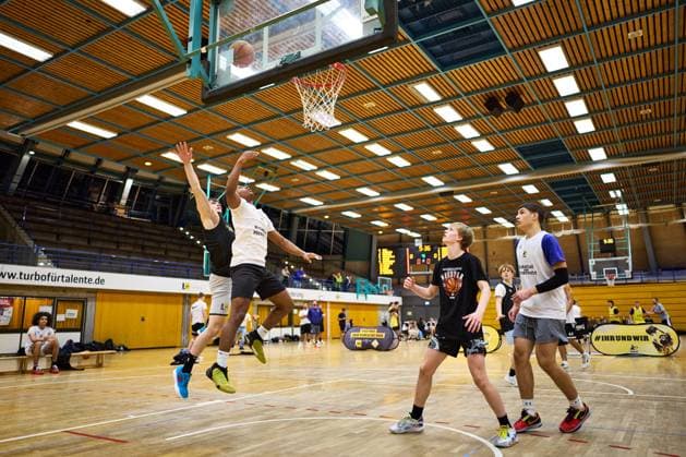 GER, Basketball at midnight, MHP Riesen Ludwigsburg, Basketball, 21 11 2025 GER, MHP Riesen Ludwigsburg, Basketball, Basketball Bundesliga, BBL, Basketball Maenner Saison 2025 2026, 21 11 2025 Ludwigsburg Copyright: xEibner-Pressefoto xFrancescoxConx