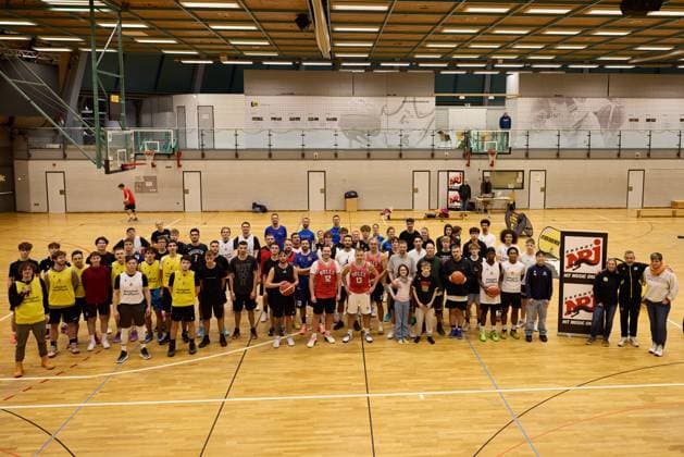 Group picture GER, Basketball at midnight, MHP Riesen Ludwigsburg, Basketball, 21 11 2025 GER, Basketball at midnight, MHP Riesen Ludwigsburg, Basketball, 21 11 2025 Ludwigsburg Copyright: xEibner-Pressefoto xFrancescoxConx