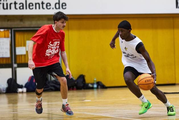 GER, Basketball at midnight, MHP Riesen Ludwigsburg, Basketball, 21 11 2025 GER, MHP Riesen Ludwigsburg, Basketball, Basketball Bundesliga, BBL, Basketball Maenner Saison 2025 2026, 21 11 2025 Ludwigsburg Copyright: xEibner-Pressefoto xFrancescoxConx