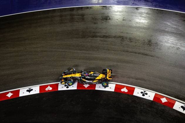 F1 - LAS VEGAS GRAND PRIX 2025 81 PIASTRI Oscar (aus), McLaren F1 Team MCL39, action during the 2025 Formula 1 Las Vegas Grand Prix, 22th round of the 2025 FIA Formula One World Championship, WM, Weltmeisterschaft from November 21 to 23, 2025 on the Las Vegas Strip Circuit, in Paradise, Nevada, United States of America - ParadiseUnited States  Copyright: xAndrÃ xFerreirax
