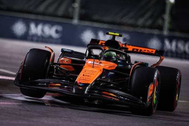 F1 - LAS VEGAS GRAND PRIX 2025 04 NORRIS Lando (gbr), McLaren F1 Team MCL39, action during the 2025 Formula 1 Las Vegas Grand Prix, 22th round of the 2025 FIA Formula One World Championship, WM, Weltmeisterschaft from November 21 to 23, 2025 on the Las Vegas Strip Circuit, in Paradise, Nevada, United States of America - ParadiseUnited States  Copyright: xEricxAlonsox