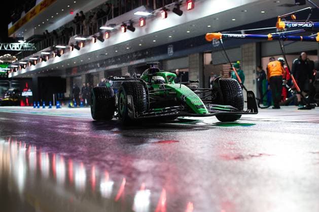 F1 - LAS VEGAS GRAND PRIX 2025 27 HULKENBERG Nico (ger), Stake F1 Team Kick C45, action during the 2025 Formula 1 Las Vegas Grand Prix, 22th round of the 2025 FIA Formula One World Championship, WM, Weltmeisterschaft from November 21 to 23, 2025 on the Las Vegas Strip Circuit, in Paradise, Nevada, United States of America - ParadiseUnited States  Copyright: xEricxAlonsox