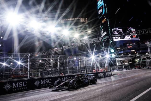 F1 - LAS VEGAS GRAND PRIX 2025 23 ALBON Alexander (tha), Williams Racing FW47, action during the 2025 Formula 1 Las Vegas Grand Prix, 22th round of the 2025 FIA Formula One World Championship, WM, Weltmeisterschaft from November 21 to 23, 2025 on the Las Vegas Strip Circuit, in Paradise, Nevada, United States of America - ParadiseUnited States  Copyright: xEricxAlonsox