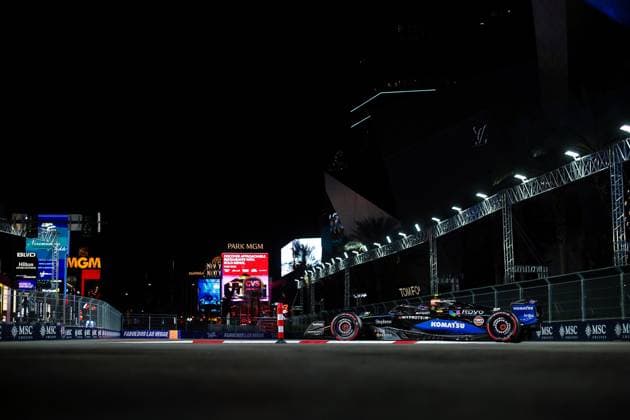 F1 - LAS VEGAS GRAND PRIX 2025 55 SAINZ Carlos (spa), Williams Racing FW47, action during the 2025 Formula 1 Las Vegas Grand Prix, 22th round of the 2025 FIA Formula One World Championship, WM, Weltmeisterschaft from November 21 to 23, 2025 on the Las Vegas Strip Circuit, in Paradise, Nevada, United States of America - ParadiseUnited States  Copyright: xEricxAlonsox