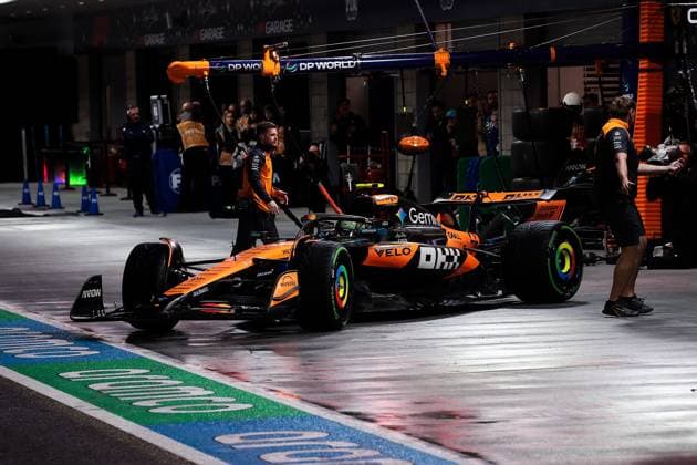 F1 - LAS VEGAS GRAND PRIX 2025 04 NORRIS Lando (gbr), McLaren F1 Team MCL39, action during the 2025 Formula 1 Las Vegas Grand Prix, 22th round of the 2025 FIA Formula One World Championship, WM, Weltmeisterschaft from November 21 to 23, 2025 on the Las Vegas Strip Circuit, in Paradise, Nevada, United States of America - ParadiseUnited States  Copyright: xEricxAlonsox