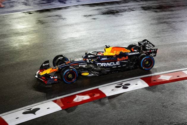 F1 - LAS VEGAS GRAND PRIX 2025 01 VERSTAPPEN Max (nld), Red Bull Racing RB21, action during the 2025 Formula 1 Las Vegas Grand Prix, 22th round of the 2025 FIA Formula One World Championship, WM, Weltmeisterschaft from November 21 to 23, 2025 on the Las Vegas Strip Circuit, in Paradise, Nevada, United States of America - ParadiseUnited States  Copyright: xAndrÃ xFerreirax