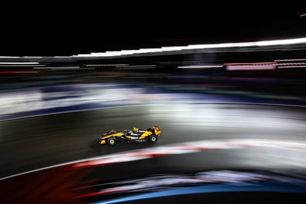 F1 - LAS VEGAS GRAND PRIX 2025 04 NORRIS Lando (gbr), McLaren F1 Team MCL39, action during the 2025 Formula 1 Las Vegas Grand Prix, 22th round of the 2025 FIA Formula One World Championship, WM, Weltmeisterschaft from November 21 to 23, 2025 on the Las Vegas Strip Circuit, in Paradise, Nevada, United States of America - ParadiseUnited States  Copyright: xAndrÃ xFerreirax