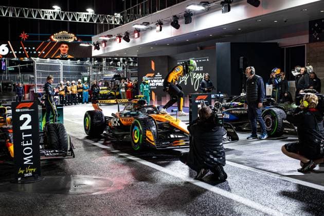 F1 - LAS VEGAS GRAND PRIX 2025 NORRIS Lando (gbr), McLaren F1 Team MCL39, portrait during the 2025 Formula 1 Las Vegas Grand Prix, 22th round of the 2025 FIA Formula One World Championship, WM, Weltmeisterschaft from November 21 to 23, 2025 on the Las Vegas Strip Circuit, in Paradise, Nevada, United States of America - ParadiseUnited States  Copyright: xAndrÃ xFerreirax