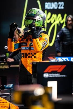 F1 - LAS VEGAS GRAND PRIX 2025 NORRIS Lando (gbr), McLaren F1 Team MCL39, portrait during the 2025 Formula 1 Las Vegas Grand Prix, 22th round of the 2025 FIA Formula One World Championship, WM, Weltmeisterschaft from November 21 to 23, 2025 on the Las Vegas Strip Circuit, in Paradise, Nevada, United States of America - ParadiseUnited States  Copyright: xAndrÃ xFerreirax