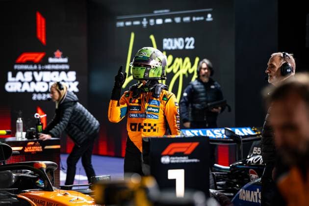 F1 - LAS VEGAS GRAND PRIX 2025 NORRIS Lando (gbr), McLaren F1 Team MCL39, portrait during the 2025 Formula 1 Las Vegas Grand Prix, 22th round of the 2025 FIA Formula One World Championship, WM, Weltmeisterschaft from November 21 to 23, 2025 on the Las Vegas Strip Circuit, in Paradise, Nevada, United States of America - ParadiseUnited States  Copyright: xAndrÃ xFerreirax